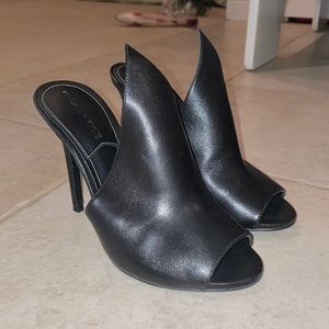 Kendall and Kylie Mule heel